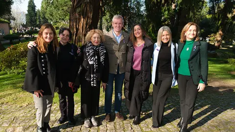 El presidente de la Xunta participa en el acto institucional del Día contra la violencia de Género en Soutomaior.