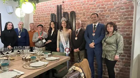 Rainha Vindimas Arcos de Vadevez, com confrades Vinhos de Portugal em Bruxelas.