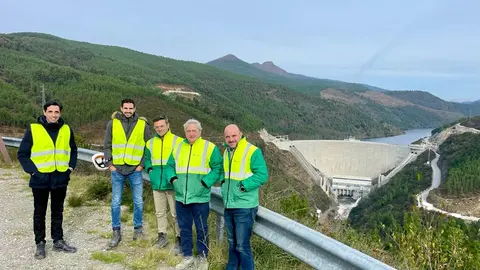 O director xeral de Planificación Enerxética e Recursos Naturais, Pablo Fernández Vila, visitou esta mañá en Portugal o sistema electroprodutor do Tâmega