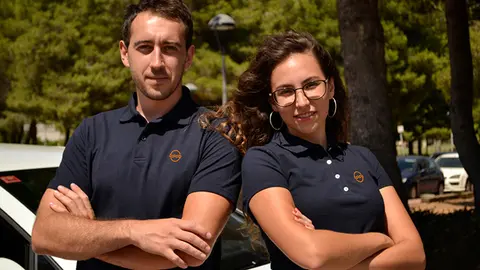 Sergei Savchak y Marta Sol, cofundadores de Need Car Help.