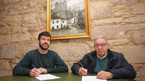 Mariño y Alonso firman el convenio.