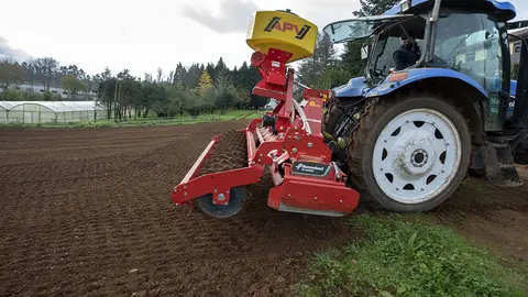 Podrán usarse las aportaciones para comprar maquinaria, reformar las instalaciones o adquirir nuevos terrenos. Centro de Capacitación Agraria de Sergude.