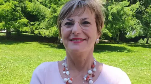 Elvira Fidalgo, catedrática responsable destas traducións.