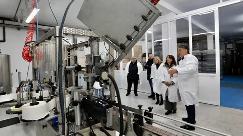 Lorenzana destaca el peso del sector del vino en la marca Galicia Calidade, el 20 % de los productos acreditados con este sello.