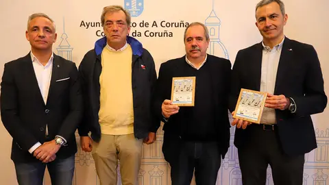 Roberto García (Xunta); Jorge Etcheverría (Náutico); Manuel Vázquez (Ayuntamiento) y José Ulfe (Abanca). PEDRO SEOANE.