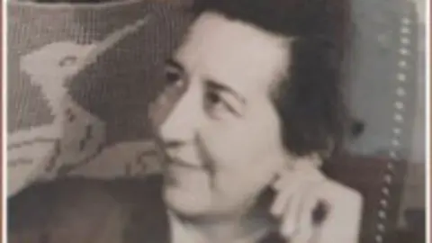 Mercedes López Ramón.