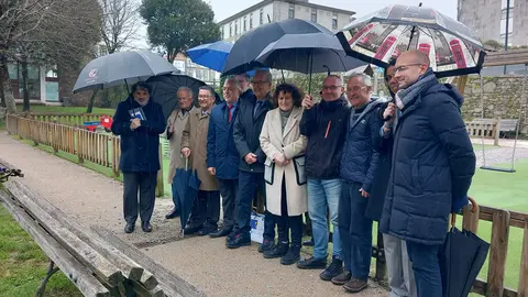 Autoridades durante el acto.