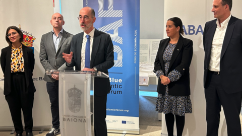 El alcalde la localidad, Jesús Vázquez Almuiña, en la presentación oficial del encuentro.