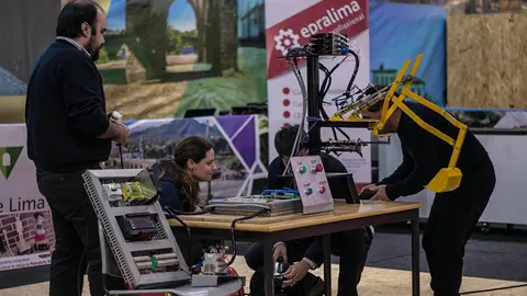 Feira de Educação, Ciência e Tecnologia, realizou-se, em Ponte de Lima,  demonstrações de robótica. ARQUIVO.