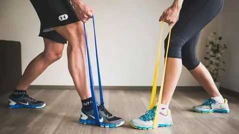 Las bandas elásticas para entrenar se han convertido en toda una tendencia a la hora de trabajar nuestros músculos.