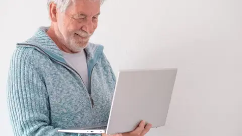 En la jornada se reflexionará sobre las oportunidades económicas de los séniors, el impacto del voluntariado senior en la economía y la relación entre economía y envejecimiento activo.