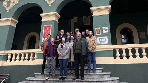 Representantes de las organizaciones jacobeas del camino francés y de los caminos del Norte este fin de semana en el ayuntamiento de Tinero (2)