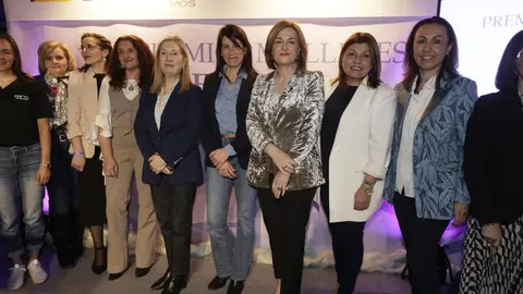 La conselleira de Promoción do Emprego e Igualdade en funciones, Elena Rivo, participó en el acto de entrega de los cuatro galardones.
