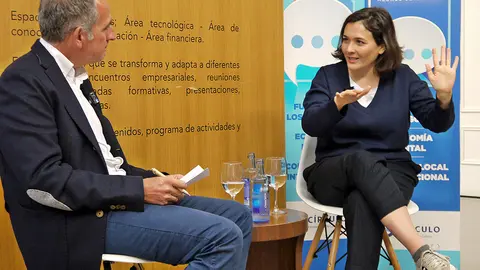 “Para marcas de autor como nosotros, hay que pensar como artista, hacer una propuesta y ver cómo encaja en el mercado global”, afirma Adriana Domínguez.