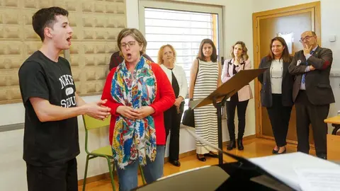 En este centro educativo se forman 560 estudiantes y trabajan 68 docentes.