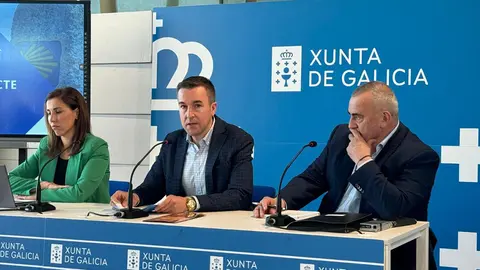 El gerente de Turismo de Galicia, Antonio Casas, abre la primera de las jornadas informativas que se celebran esta semana entre los ayuntamientos de la ruta xacobea.