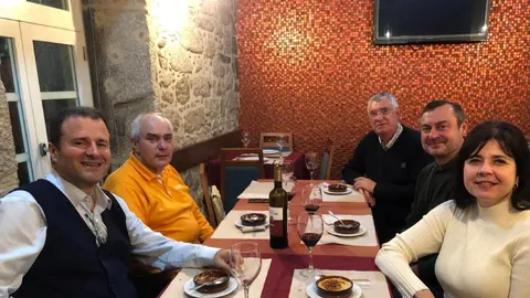 Fecho com leite creme.