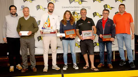 Tripulación del Bon III, de Víctor Carrión y Ana Sardiña.