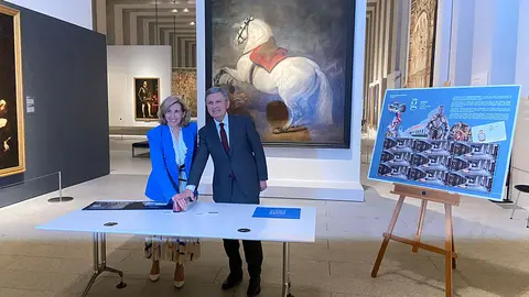 Presentación sello Galería Colecciones Reales. Al acto de presentación han asistido la presidenta de Patrimonio Nacional, Ana de la Cueva, y el presidente de Correos, Pedro Saura.