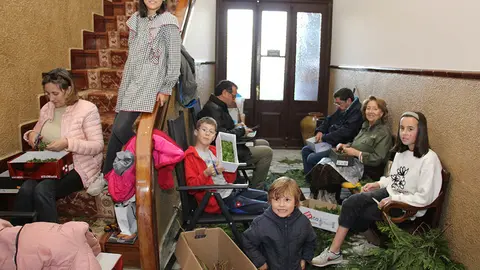 Portal praza de Bugallal con niños de entre 8 y 11 años, el relevo generacional.
