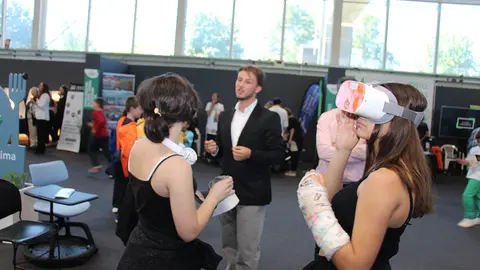 La realidad virtual motivó a muchos estudiantes a ponerse las gafas...