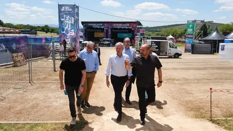 Rueda destaca que O Son do Camiño permite situar a la comunidad en la élite de la música internacional y llevar la marca Galicia por todo el mundo.