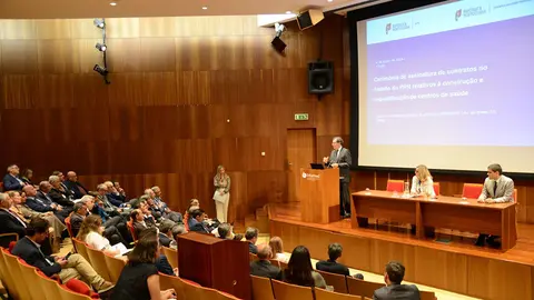 Foram assinados os contratos relativos a 68 projetos localizados nas regiões de Lisboa e Vale do Tejo, Alentejo e Algarve..