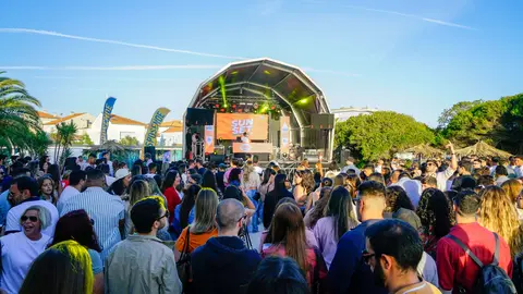 Apresentado um programa de verão mais completo e eclético.