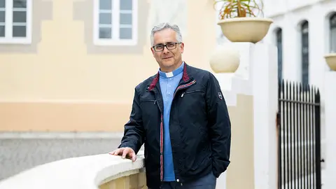 Antonio Valín, obispo  de Tui-Vigo.