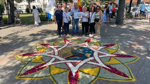 Este tapiz floral cuenta la historia del Camino.