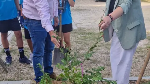 JavierTouris y la alcadesa de Salvaterra, Marta Valcárcel.