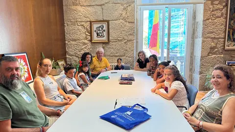 Ponteareas se vuelca con el programa Vacaciones en Paz: un ejemplo de solidaridad. Recepción familias galego-saharauís Ponteareas.
