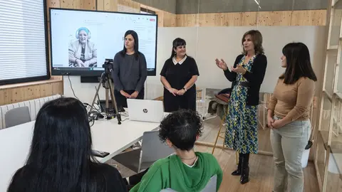 Alcaldesa de Ponteareas, Nava Castro, durante cursos no CEDEP