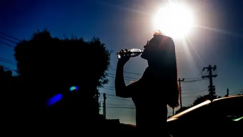 Se prevé descenso de las temperaturas mañana domingo que hará que finalice este episodio.