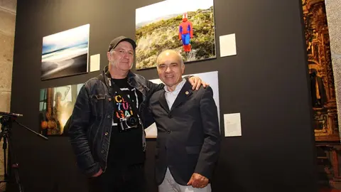 El fotógrafo freelance, Moncho Fuente, autor de la fotografía para la que el  director de DL-G creó un texto.