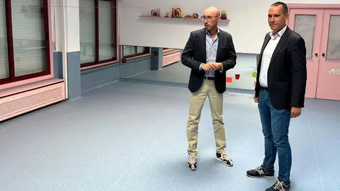 El director xeral de Familia, Infancia e Dinamización Demográfica visitó esta mañana el centro, situado en Vigo.