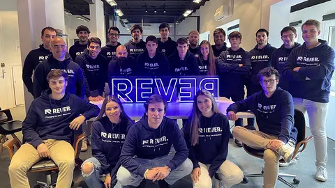 REVER es una startup nacida para revolucionar el e-commerce.
