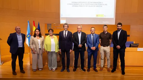 El conselleiro de Sanidade asistió a la presentación de las soluciones que están desarrollando las empresas adjudicatarias de esta iniciativa de compra pública innovadora que cuenta con un presupuesto de más de 12 millones de euros.