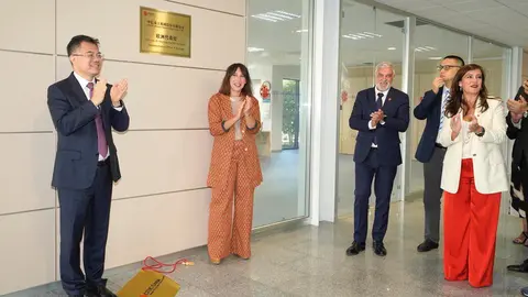 La conselleira de Economía e Industria asistió hoy a la inauguración de la oficina de representación comercial de CITIC Censa para Europa, ubicada en el Porriño.