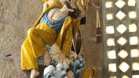 Imagen de Nuestra Señora del Carmen que se venera en el templo votivo del mar, en Paxón, Nigrán.