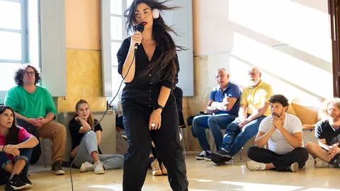 Esta iniciativa, organizada por el Colectivo RPM, fomenta la creación artística y el intercambio de conocimientos.