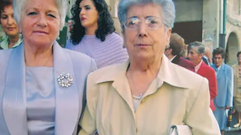 Nuncha y Moncha, dos mujeres que dedicaron su vida al cuidado de la Capela del Santísimo Cristo.