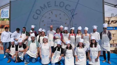 Se llevó a cabo una ceremonia de graduación de los cocineros "Come Local" que formaron parte de esta campaña el año pasado.
