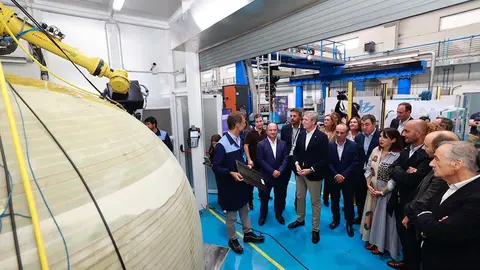 El presidente de la Xunta de Galicia, Alfonso Rueda, durante el evento de conmemoración del décimo aniversario del Centro de Aplicaciones Láser de AIMEN, donde destacó su importancia para la competitividad empresarial y el desarrollo tecnológico de Galicia.