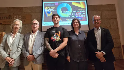Autoridades que homenajearon al matemático José Rodríguez no proxecto internacional que permitiu establecer o metro como unidade de medida.