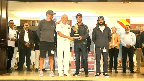 'Orión' fue el vencedor absoluto y de Clase 1, recibiendo su premio de manos del almirante Jaime Rodríguez-Toubes .