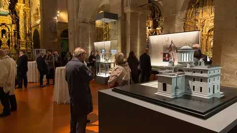 La Real Academia Galega de Ciencias celebra la figura de José Rodríguez, un genio gallego adelantado a su tiempo, con una exposición que muestra su vida, obra e instrumentos científicos.