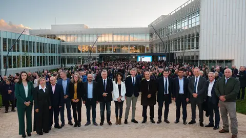 El presidente del Ejecutivo gallego participa en la inauguración de este centro que entrará en servicio el próximo lunes.