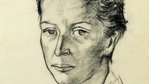 Los bocetos realizados a carboncillo le servían a Rafael Alonso para adentrase en el interior del retratado, los realizaba como un estudio previo, un ensayo del trabajo final.