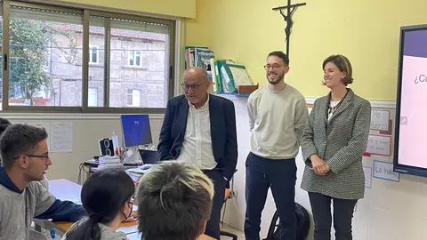 El subdelegado del Gobierno visita el Hogar y Clínica San Rafael para apoyar el programa de Educación Financiera.